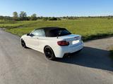 BMW 220i Cabrio M Sport Navi, Automatik- TOP Zustand - BMW 2er Reihe mit Benzin-Antrieb: Cabrio