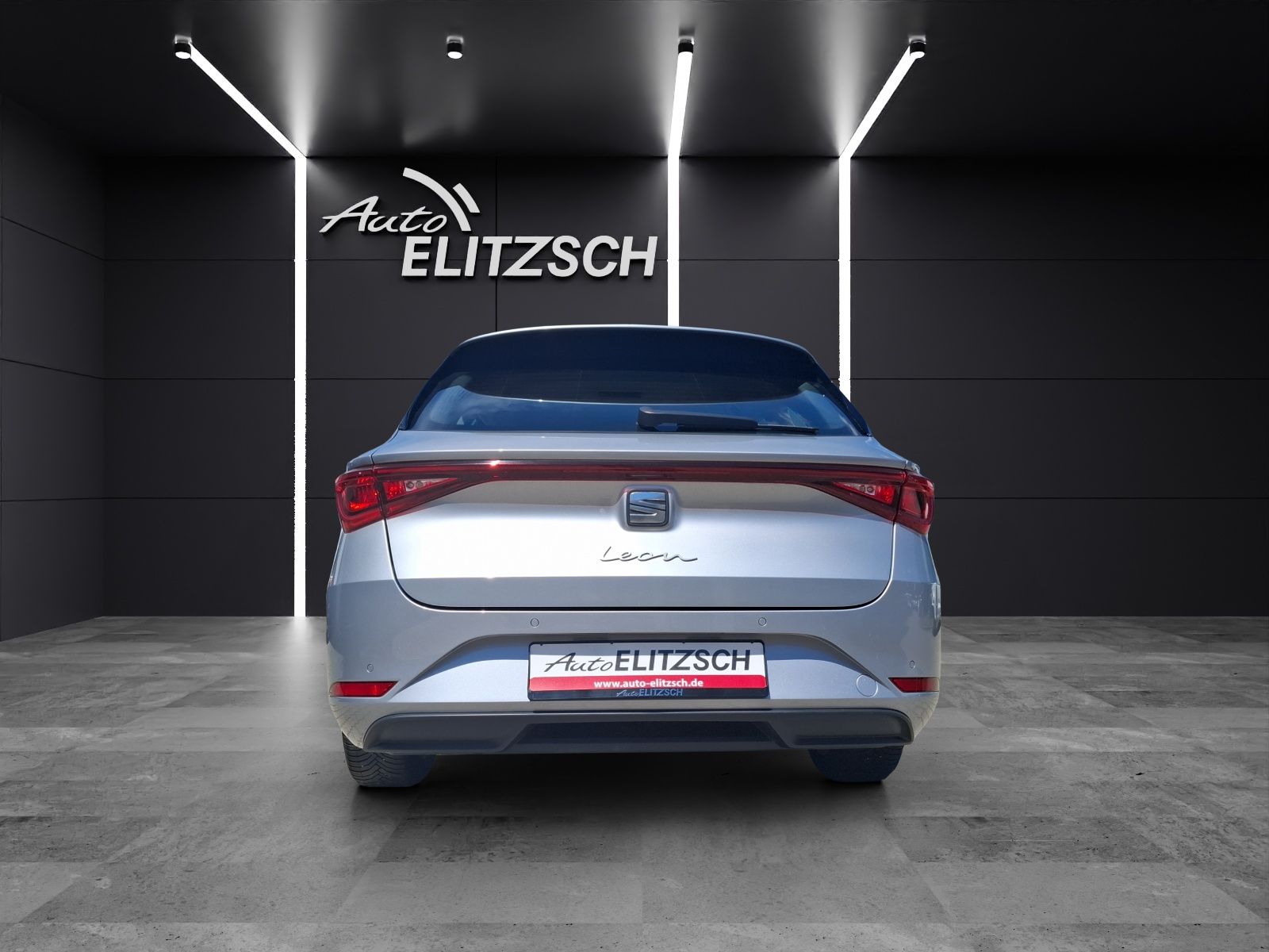 Fahrzeugabbildung SEAT Leon ST TSI Style LED AHK Navi AID ACC RFK SH