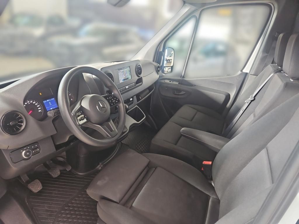 Fahrzeugabbildung Mercedes-Benz Sprinter 317 Kasten L2H2 3,5tAHK Schwingsitz SHZ