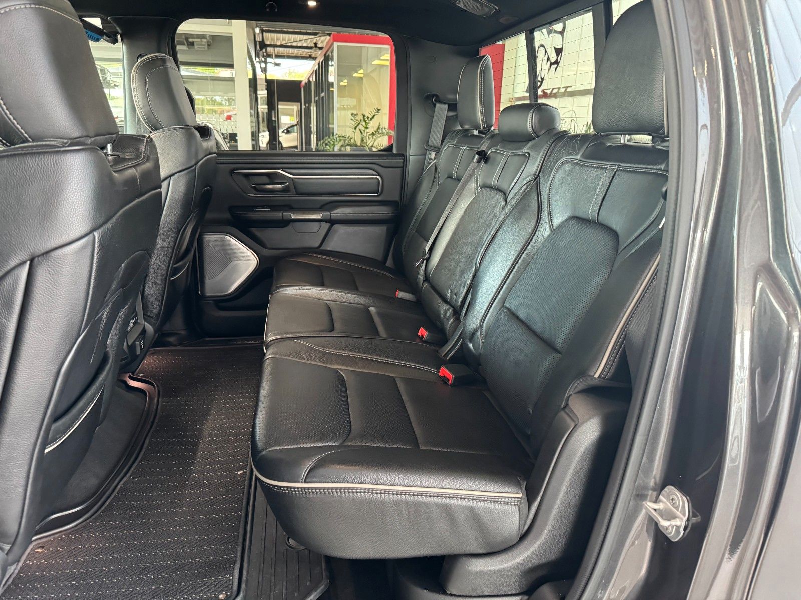 Fahrzeugabbildung Dodge RAM 5,7 Limited LPG "200 Liter-Tank  AHK LRA"