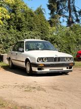 BMW E30 318i - BMW 318 aus 1988: 318i