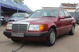 Mercedes-Benz E 200 Limousine H-Kennzichen - Mercedes-Benz E 200 aus 1990
