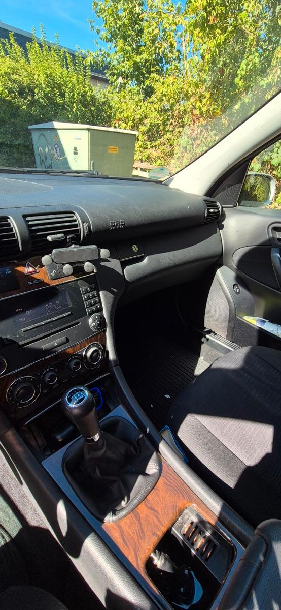 Mercedes-Benz C180 2004 — photo 9