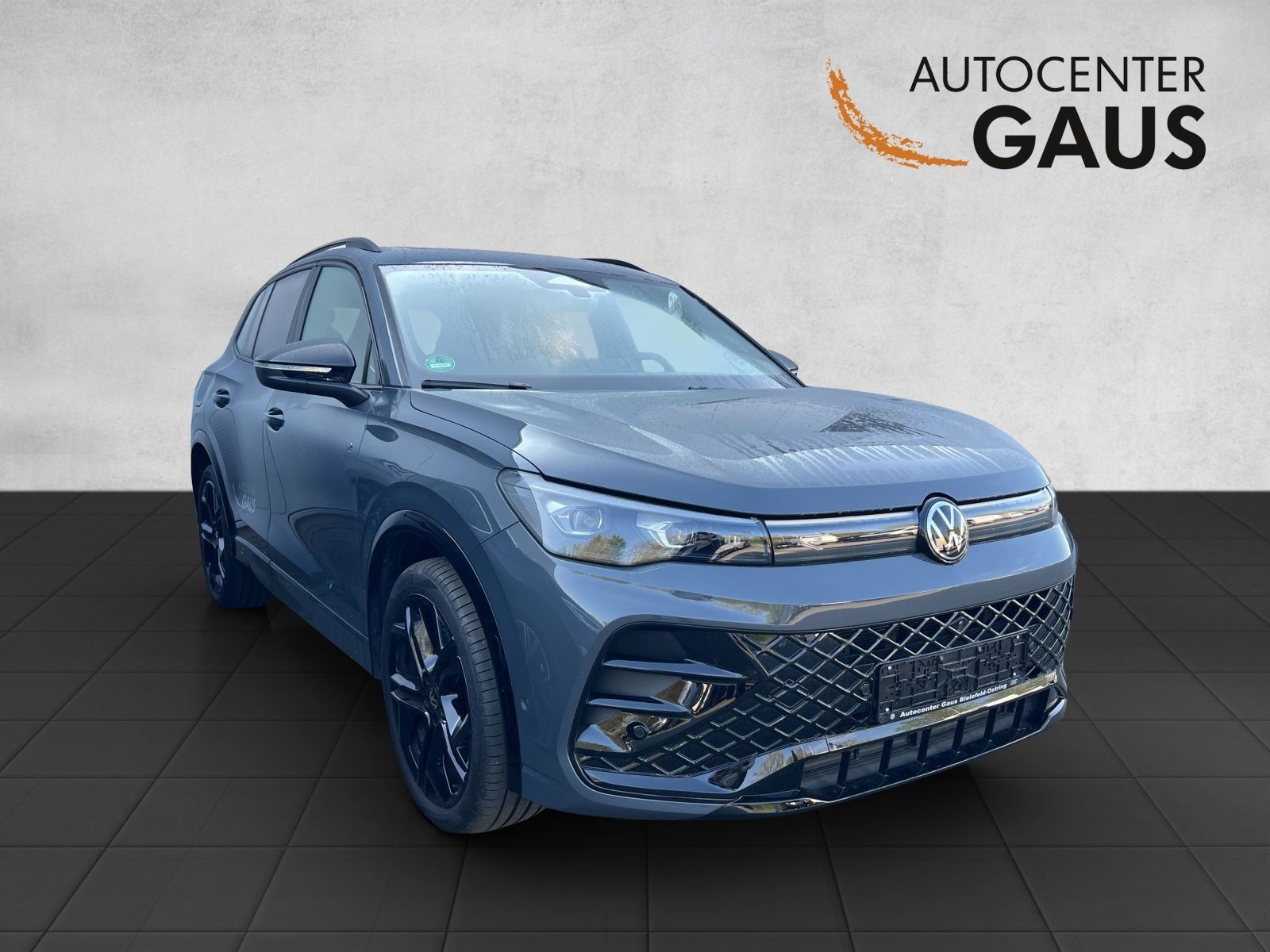 Tiguan R-Line 1.5 l eTSI DSG AHK*Pano*Black Styl
