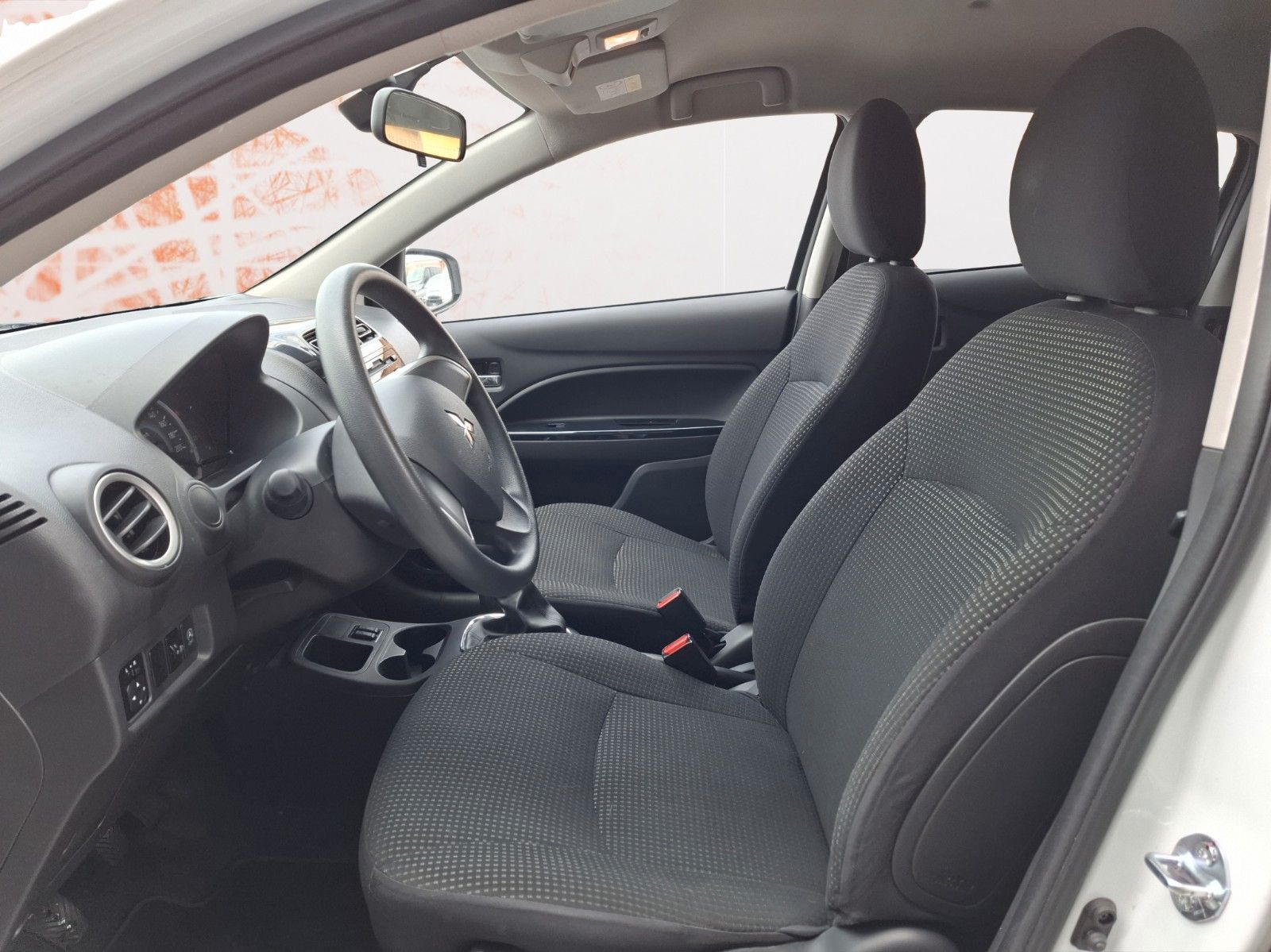 Fahrzeugabbildung Mitsubishi Space Star Diamant Edition+