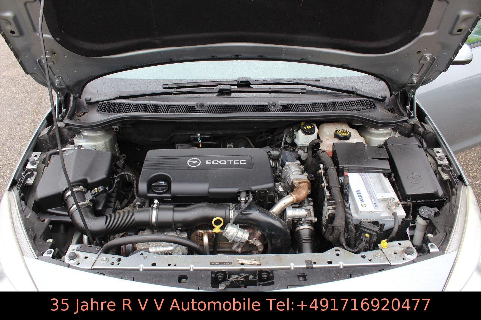 Opel Astra 2012 — photo 9