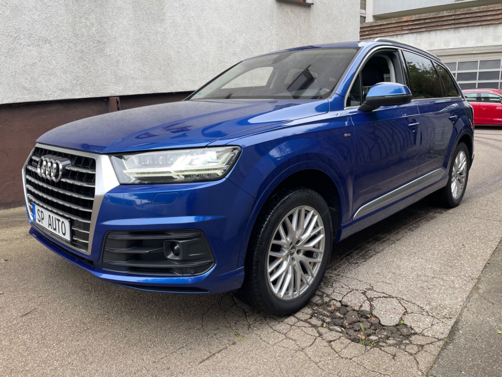 AUDI Q7 3.0 TDI quattro S-Line Leder Navi LED Kamera