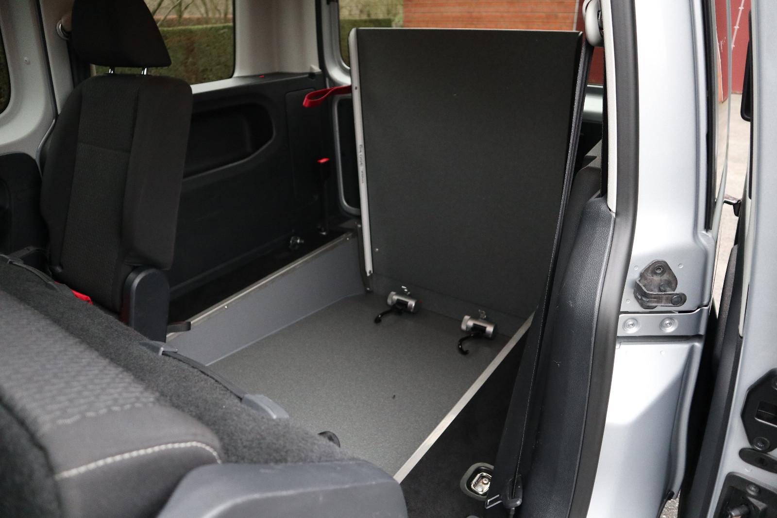Volkswagen Caddy*rollstuhlgerecht*AMF-Bruns Umbau*Garantie*