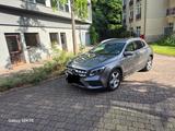 Mercedes-Benz GLA 250 DCT - - graue Mercedes-Benz GLA 250