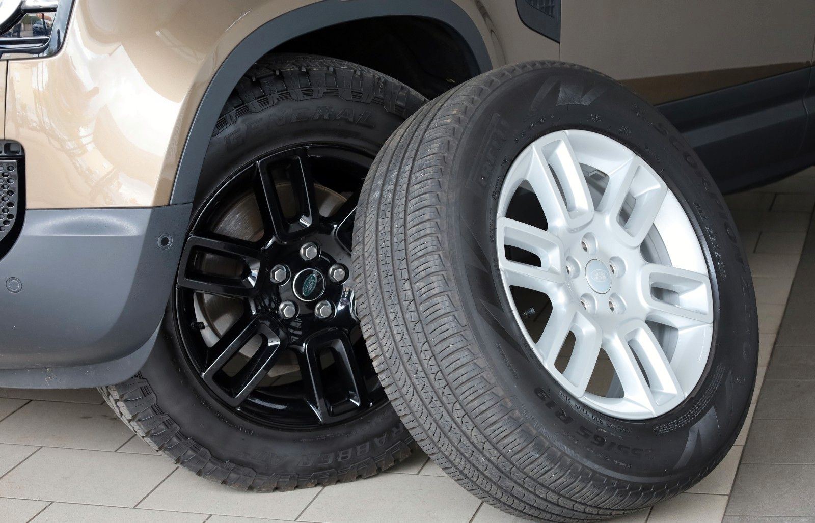 Fahrzeugabbildung Land Rover Defender 110 S,Luftfeder,ACC,360Kamera,AHK SR+WR