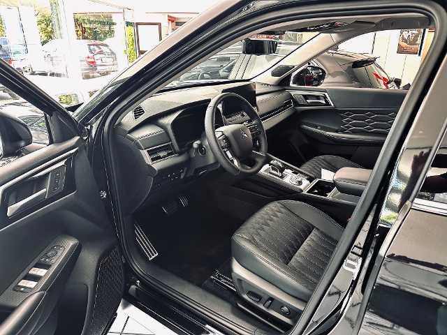 Mitsubishi Outlander 2.4L PHEV TOP 2-Farb