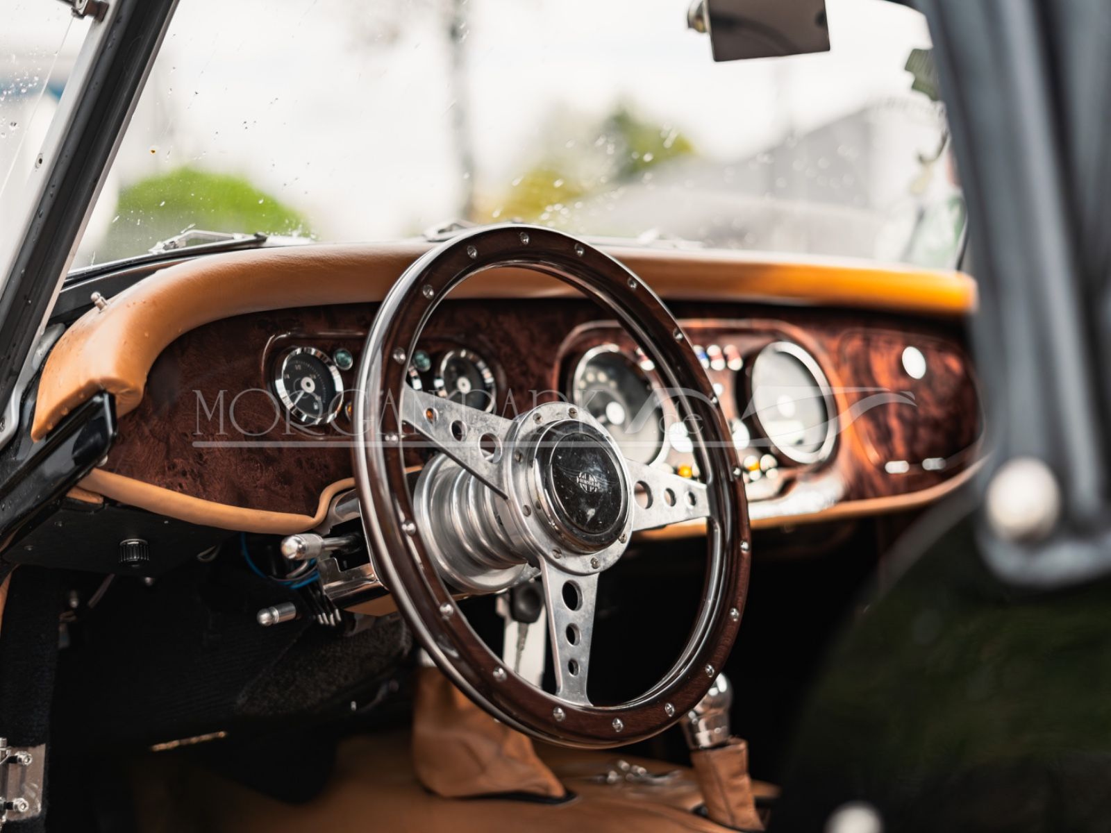 Fahrzeugabbildung Morgan Plus 4    mit außerordentlicher Ausstattung