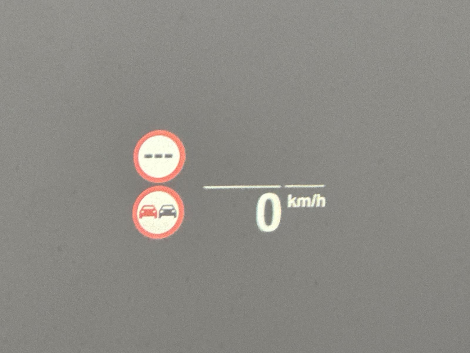 Fahrzeugabbildung BMW 520d Touring xDrive M-Sport NAV+LED+AHK+HEAD-UP