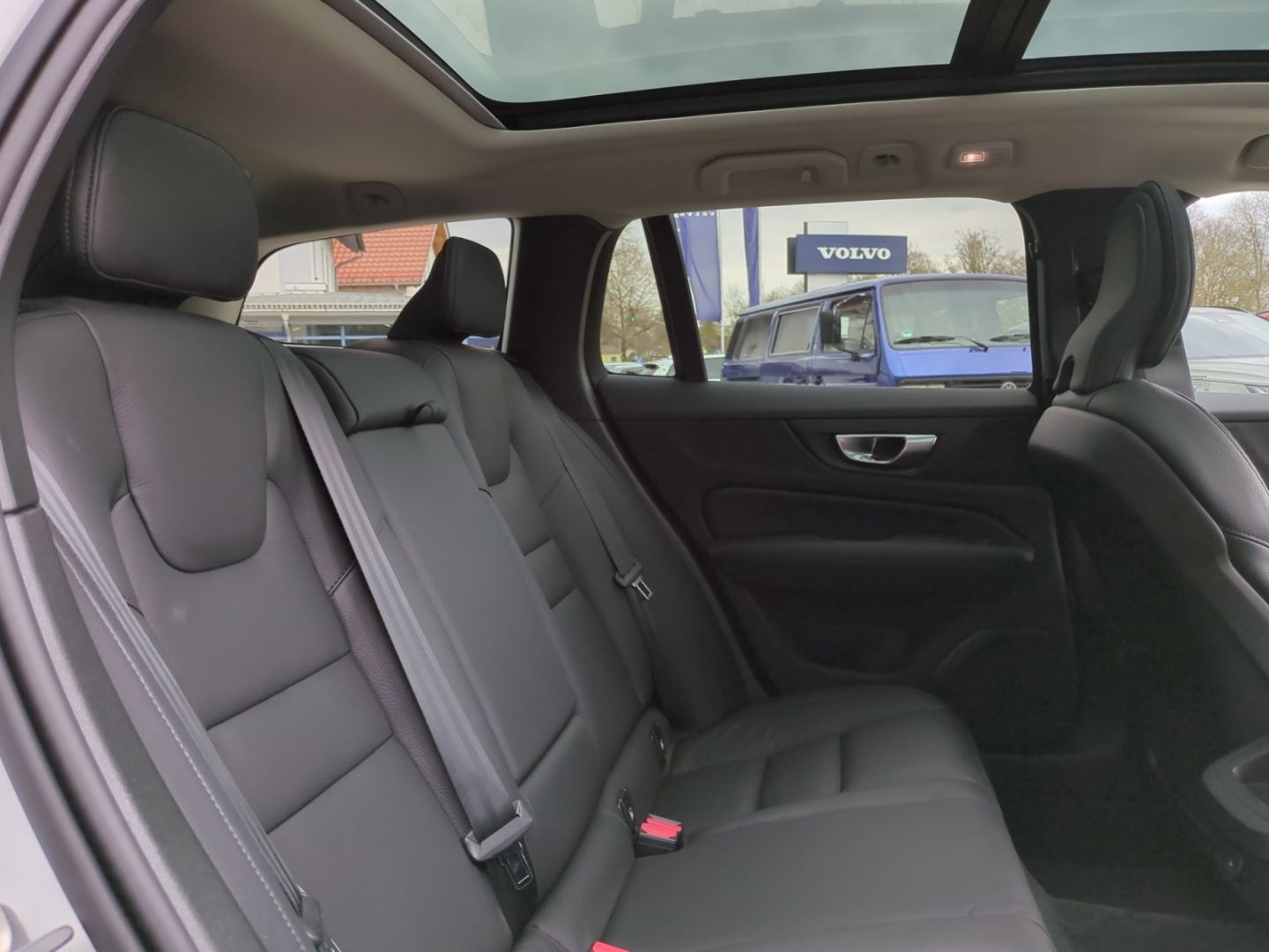 Volvo V60 Cross Country Plus AWD Panodach Leder Standh foto 12