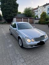 Mercedes-Benz Mercedes Benz E Klasse 240 - Mercedes-Benz E 240 in Essen