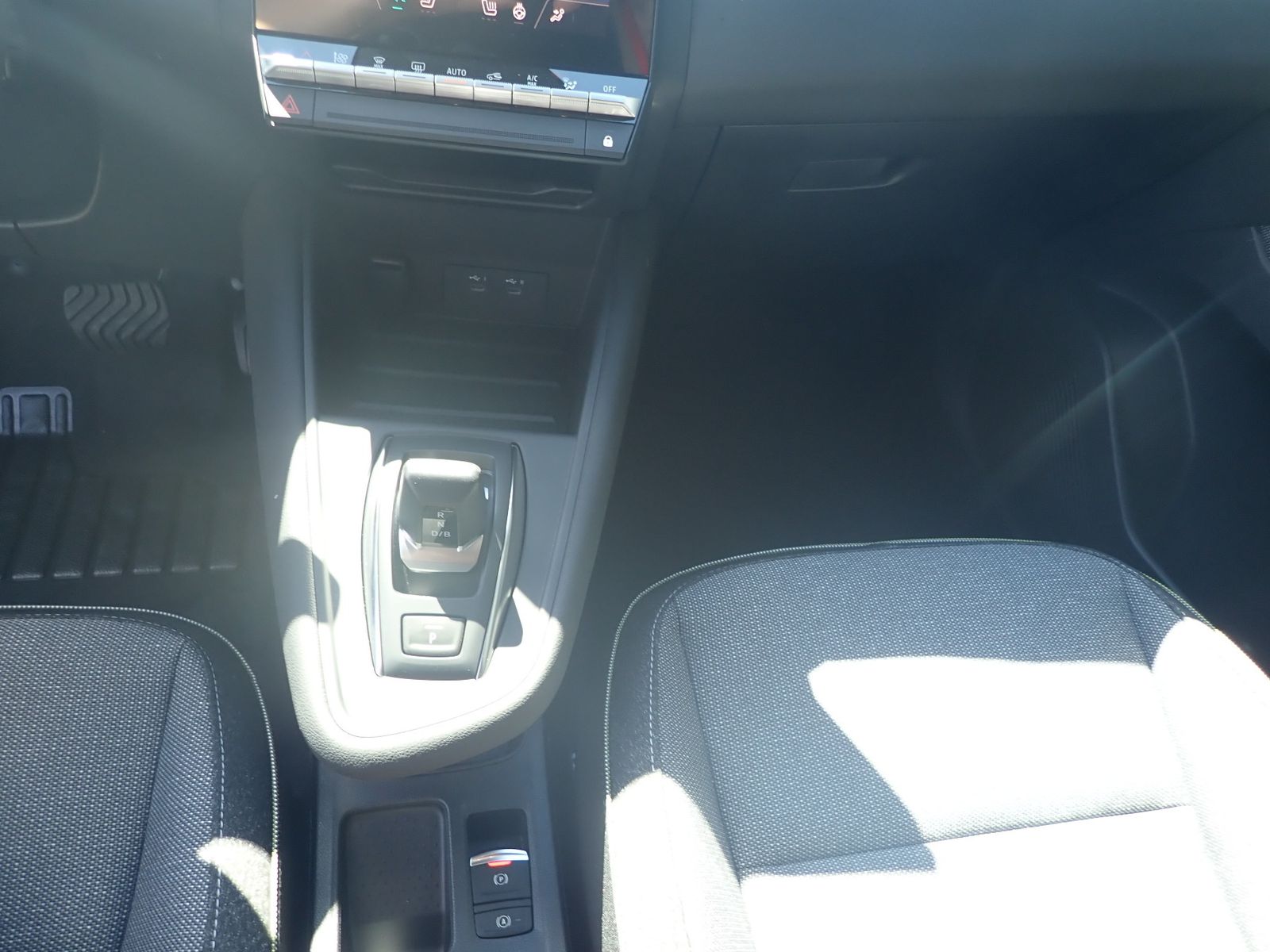 Fahrzeugabbildung Renault Captur Techno Full Hybrid E-Tech 160