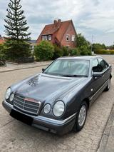 Mercedes-Benz 240 - Mercedes-Benz 240 Gebrauchtwagen