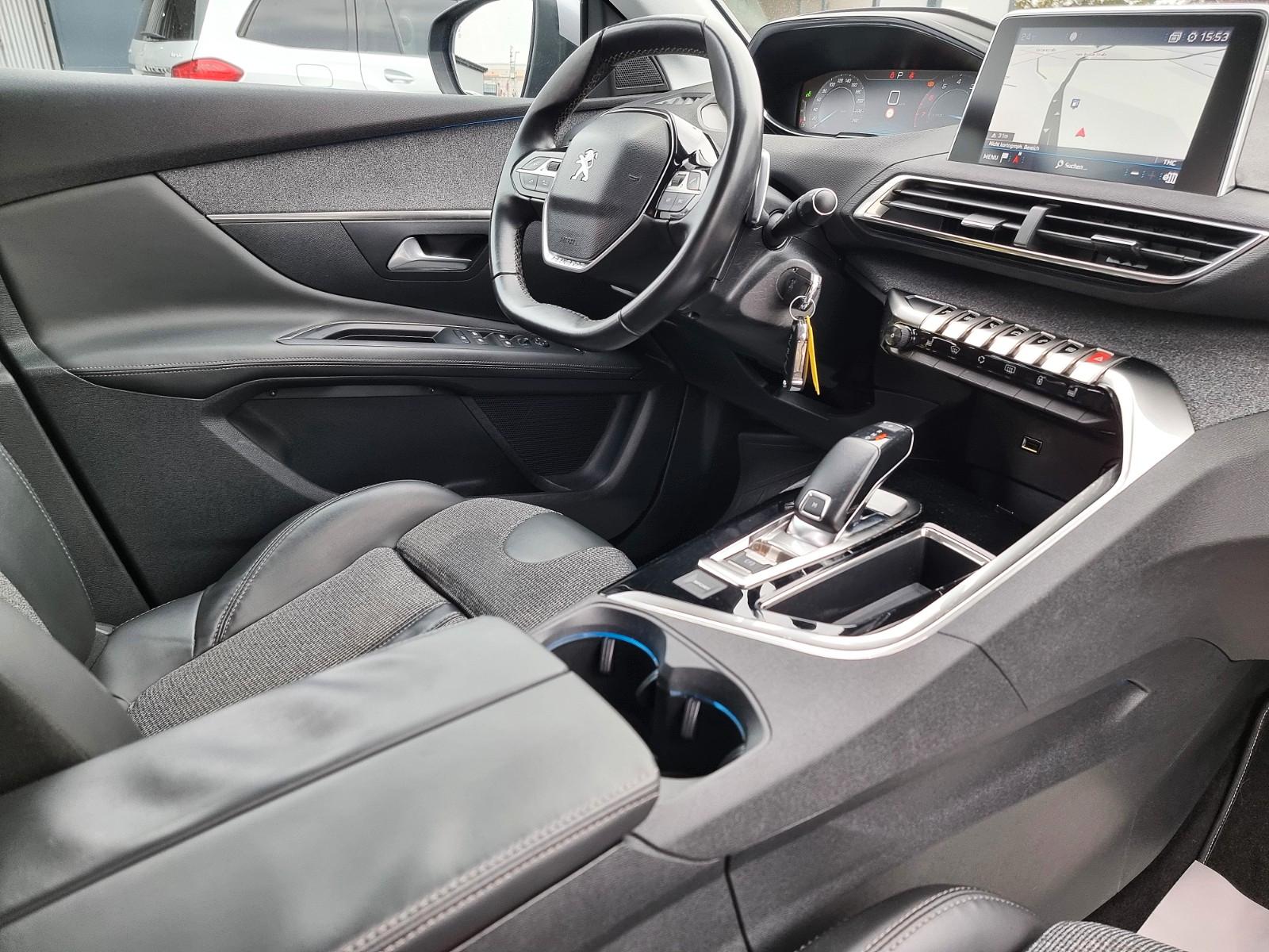 Peugeot 3008 Allure NAVI TEMP KAM SITZH PDC ACC CARPLAY