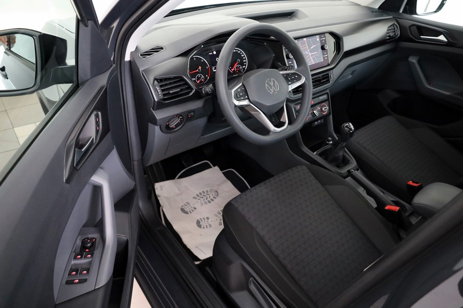Fahrzeugabbildung Volkswagen T-Cross Life Navi,PDC,AHK, Auspark-Assistent