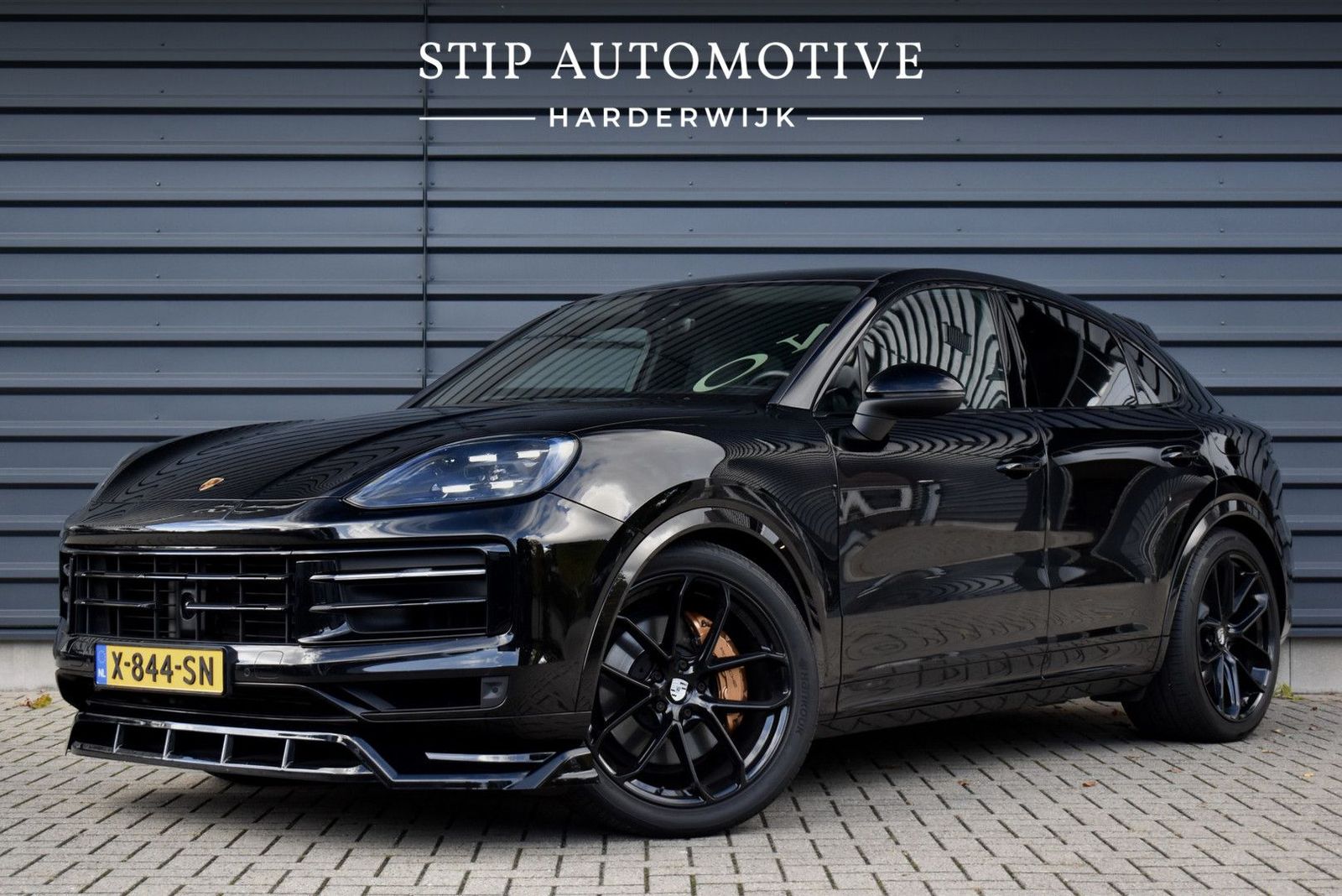 Porsche Cayenne Coupé 3.0 E-Hybrid | Panorama | ACC | 22
