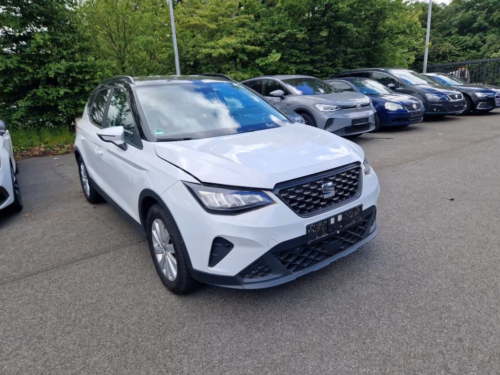 Seat Arona TSI Style (LED,AppC.,SHZ,RFK,Parklenkass.)