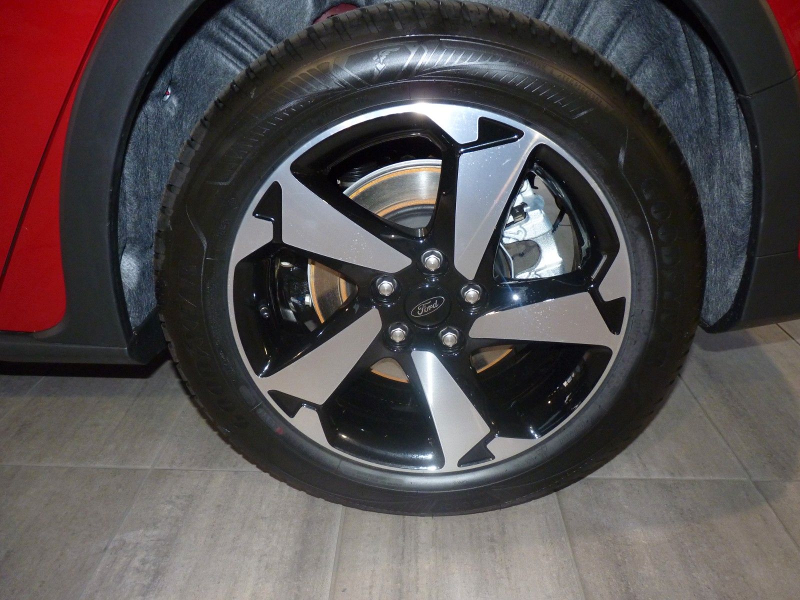 Fahrzeugabbildung Ford Focus Turnier Active X Automatik/Navi