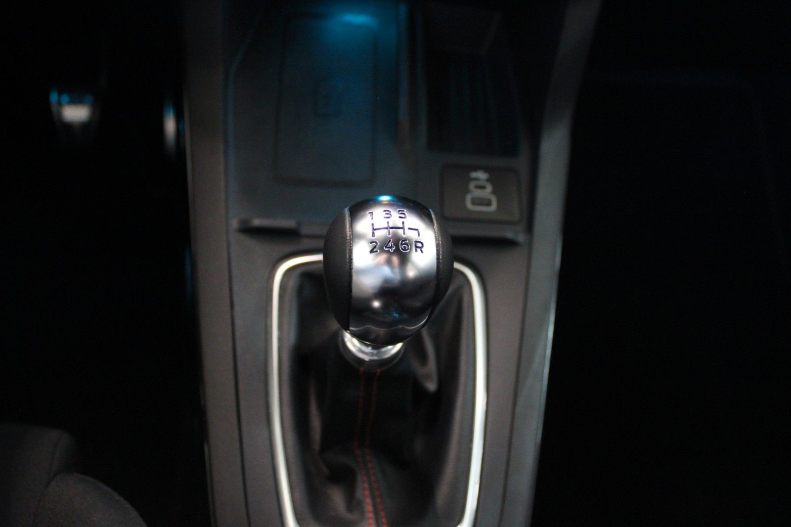 Fahrzeugabbildung Ford Puma MHEV ST-Line LED CAM el.Heckklappe WinterP.