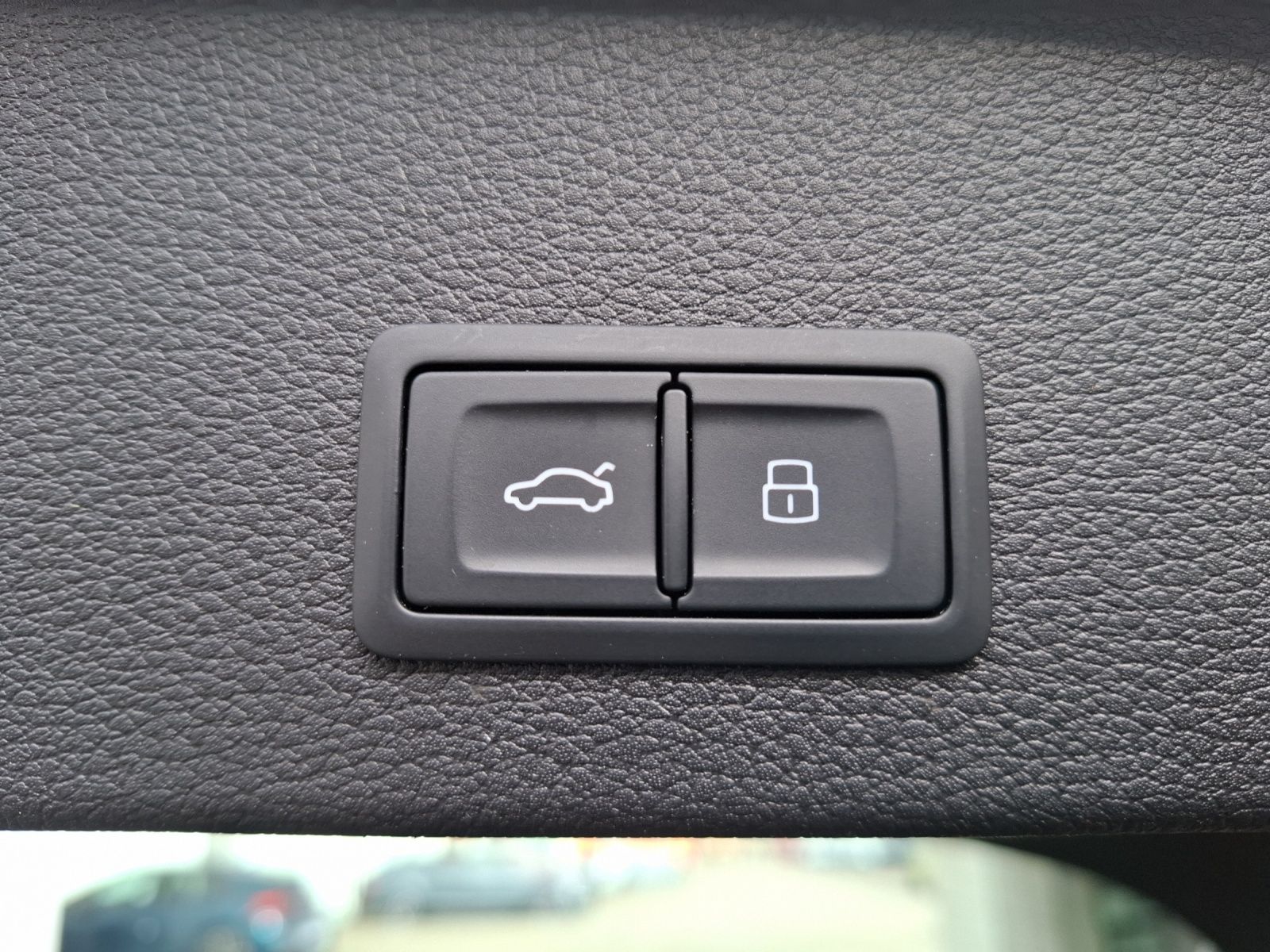 Fahrzeugabbildung Audi Q2 35 TFSI advanced S-tronic LED Navi AVC ACC RF