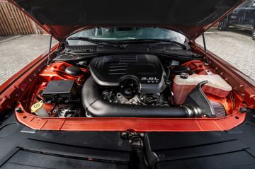 Dodge Challenger - 12