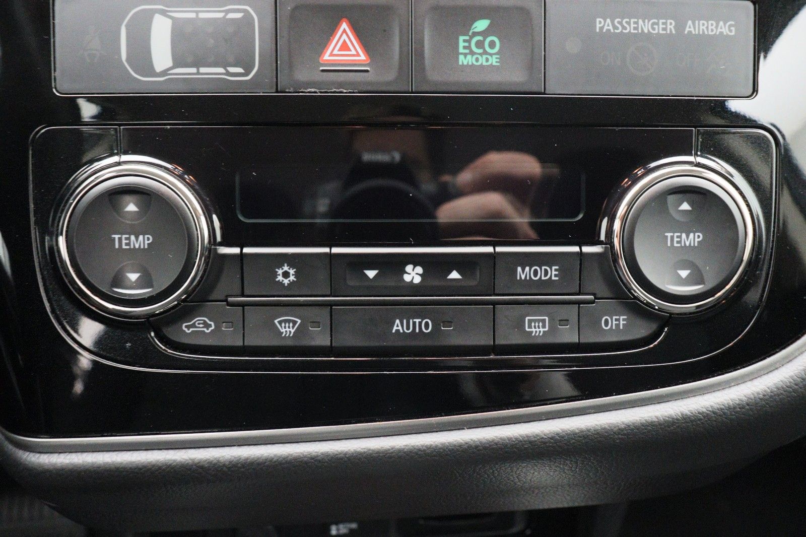 Fahrzeugabbildung Mitsubishi Outlander 2.2 DI-D Edition 100+ 4WD AT