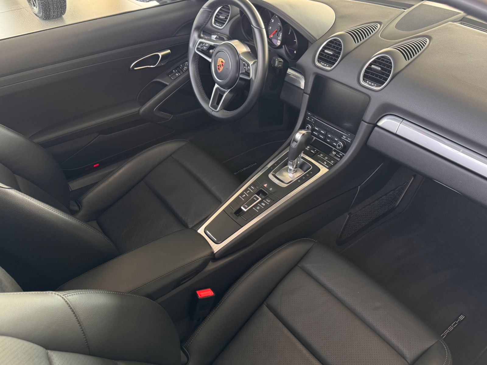Fahrzeugabbildung Porsche 718 Boxster 2.0 "Bi-Xenon PASM Sport-Auspuff"