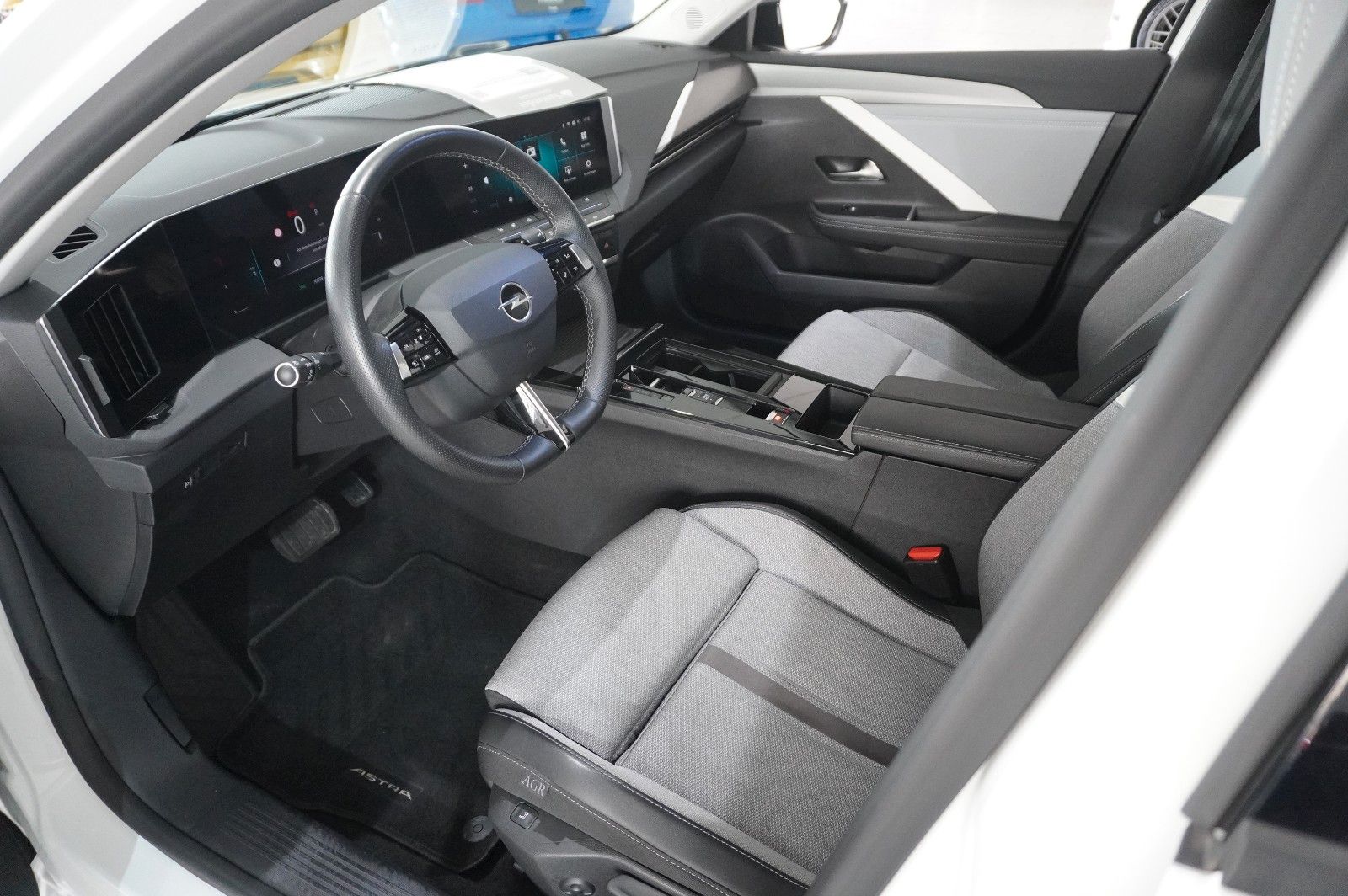 Fahrzeugabbildung Opel Astra L ST 1.5D ELEGANCE NAVI/LED/KAMERA/SPORT