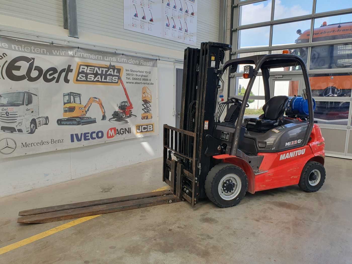 Fahrzeugabbildung Manitou MI 25 G / Triplex: 4.70m / nur 1.976h! / SS