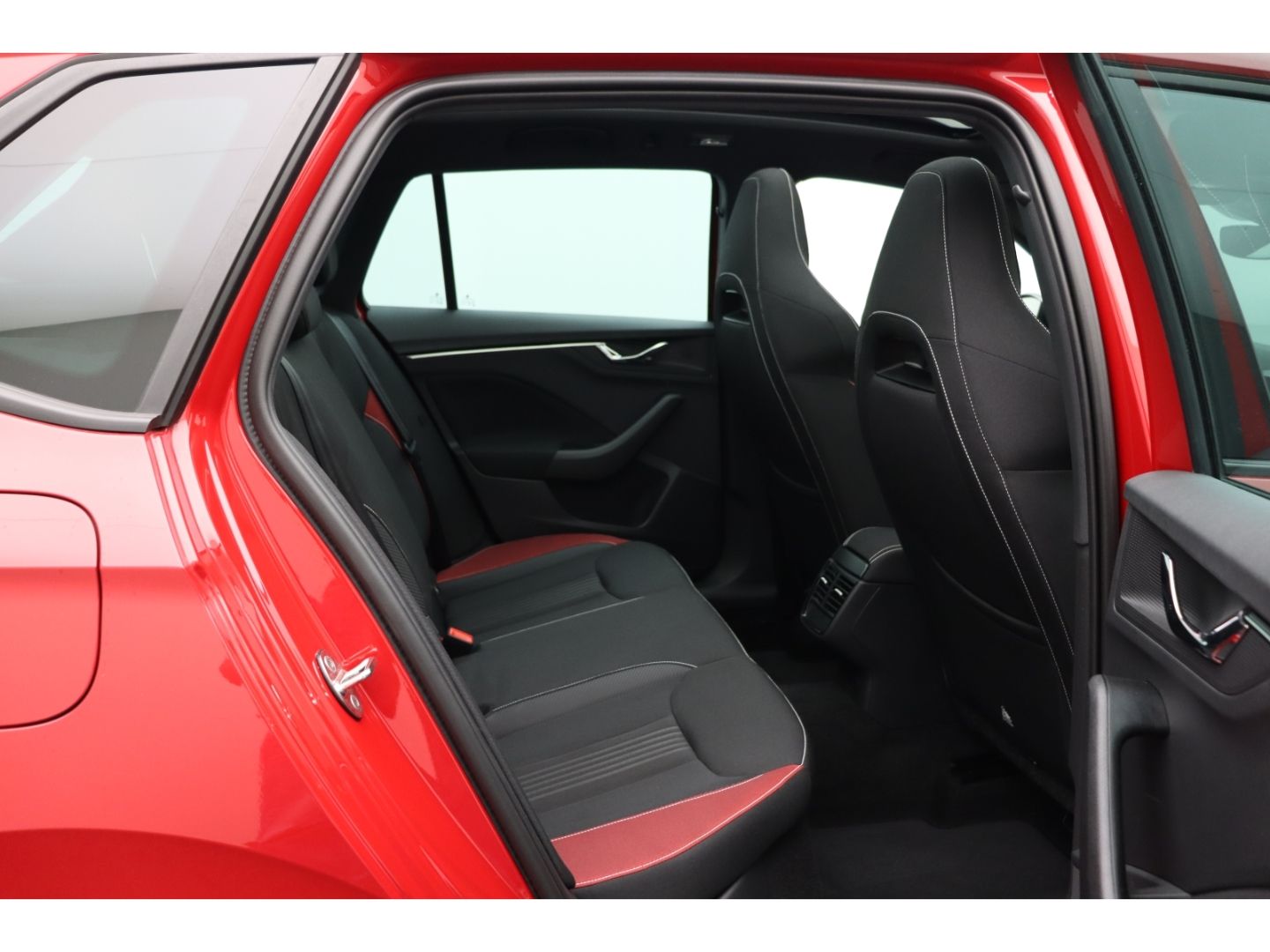 Fahrzeugabbildung SKODA Kamiq Monte Carlo 1,5 TSI AHK-klappbar Panorama