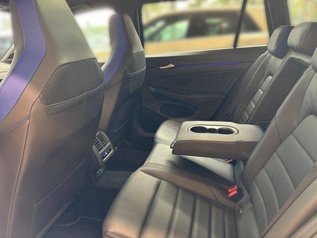 Golf VIII Variant R 2.0 TSI DSG 4M BLACKSTYLE