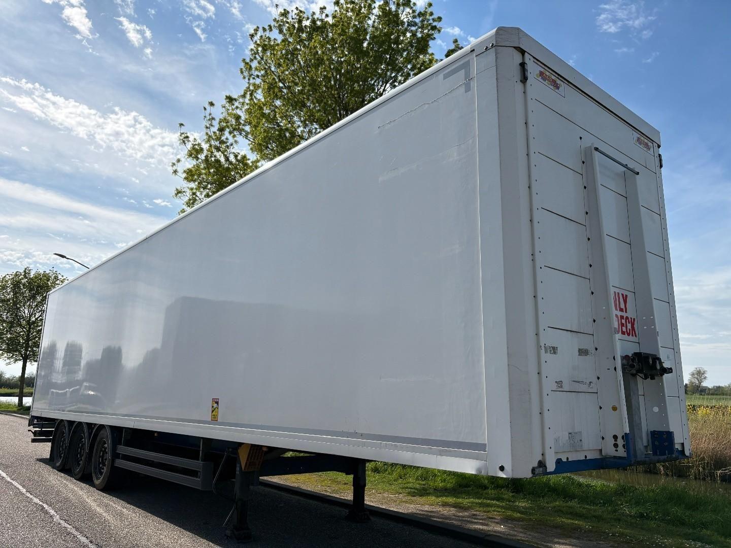 Andere A&D Box Mega 2.80Mtr H / Doppelstock /  Lift-Axl