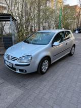 Volkswagen Golf 1,6 Automatik altersbedingt abzugeben :-( - Volkswagen Golf aus 2004: 1.6