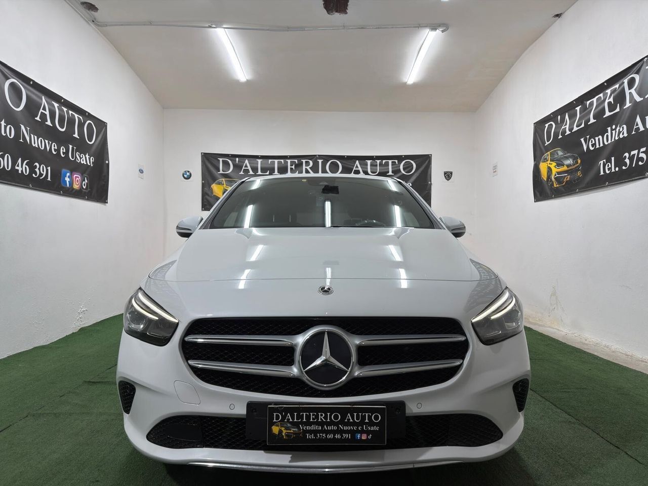Mercedes-Benz Mercedes-benz B 180 d Automatic Sport Plus imagem 2