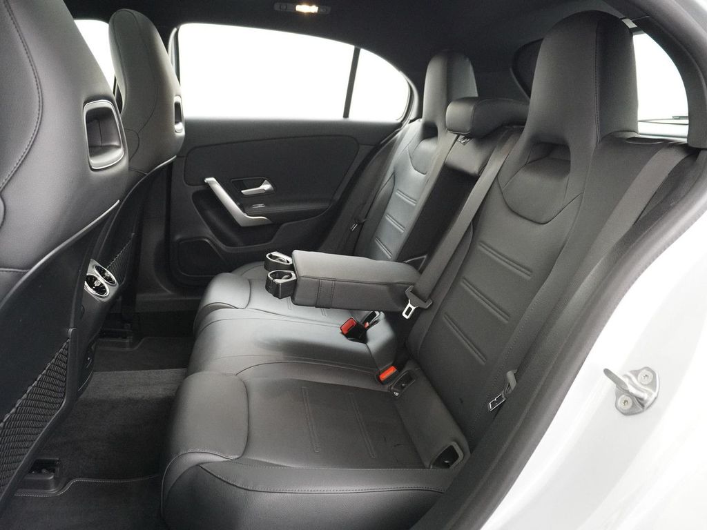 Mercedes-Benz A 200 Progressive Premium | Panorama - Schiebeda