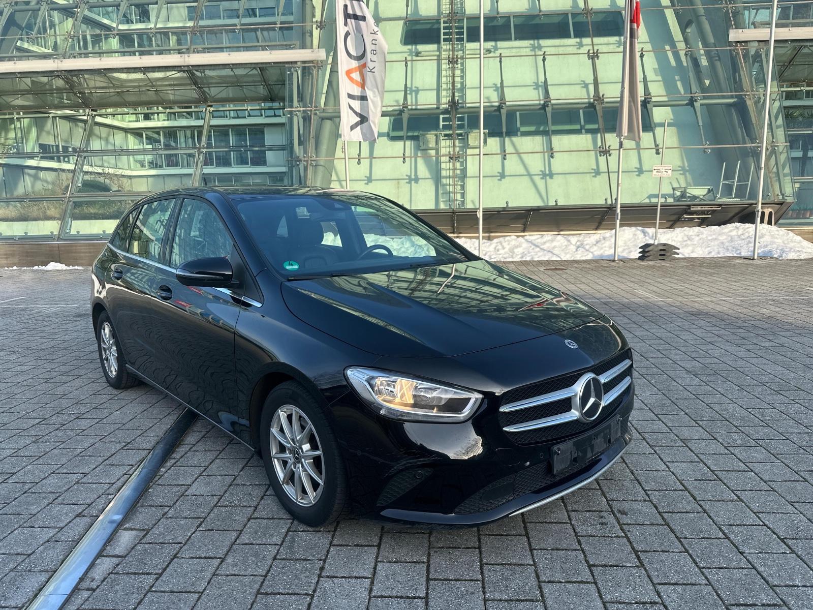 Mercedes-Benz B 180 d-Digitaler Tacho-CarPlay-Kamera-TOP