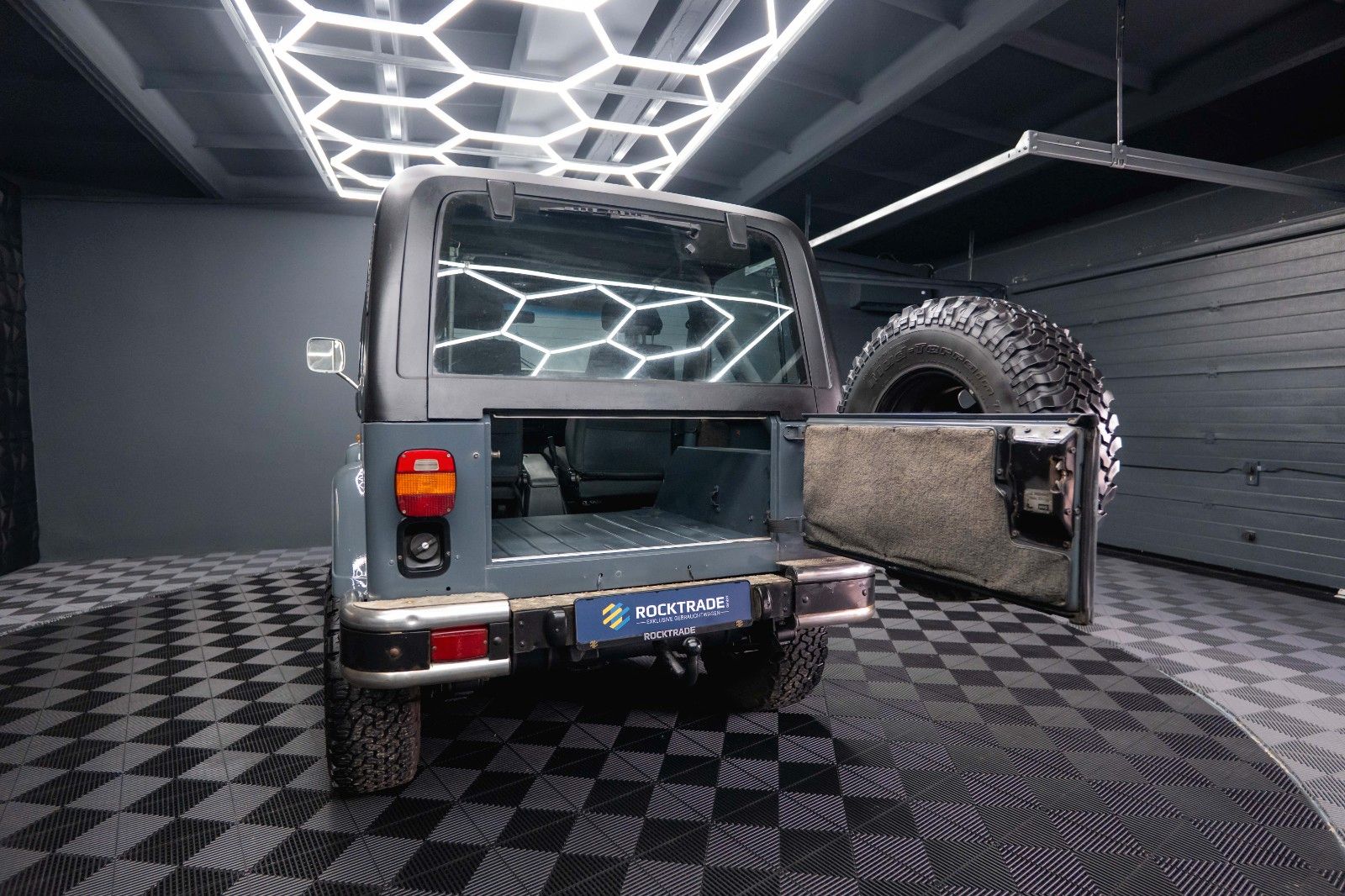 Fahrzeugabbildung Jeep Wrangler 4.0 Offroad 4x4 H-Zulassung *HardTop*