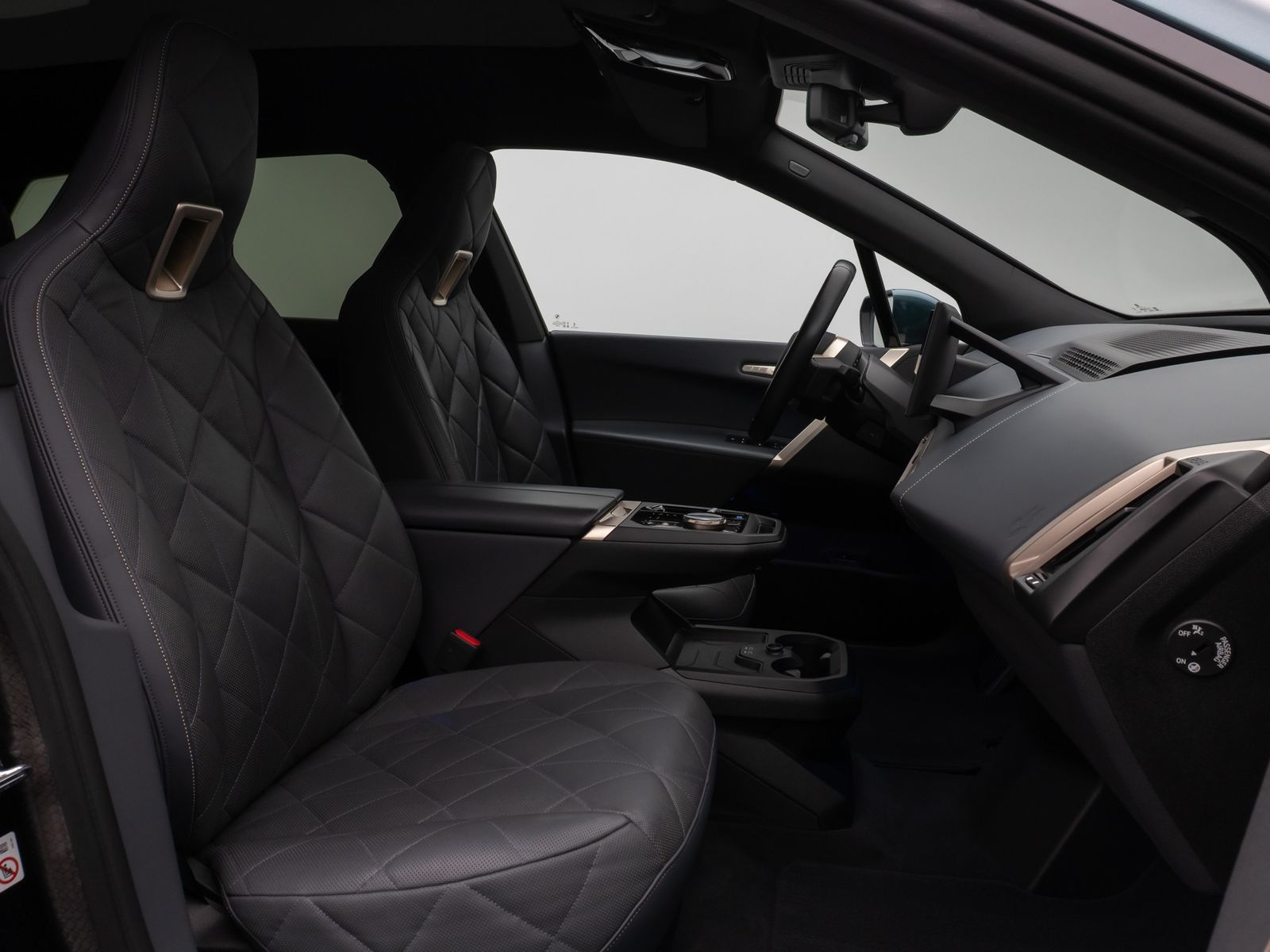 Fahrzeugabbildung BMW iX xD40 Sport Panorama 360° Laser DAB H/K 21Zoll