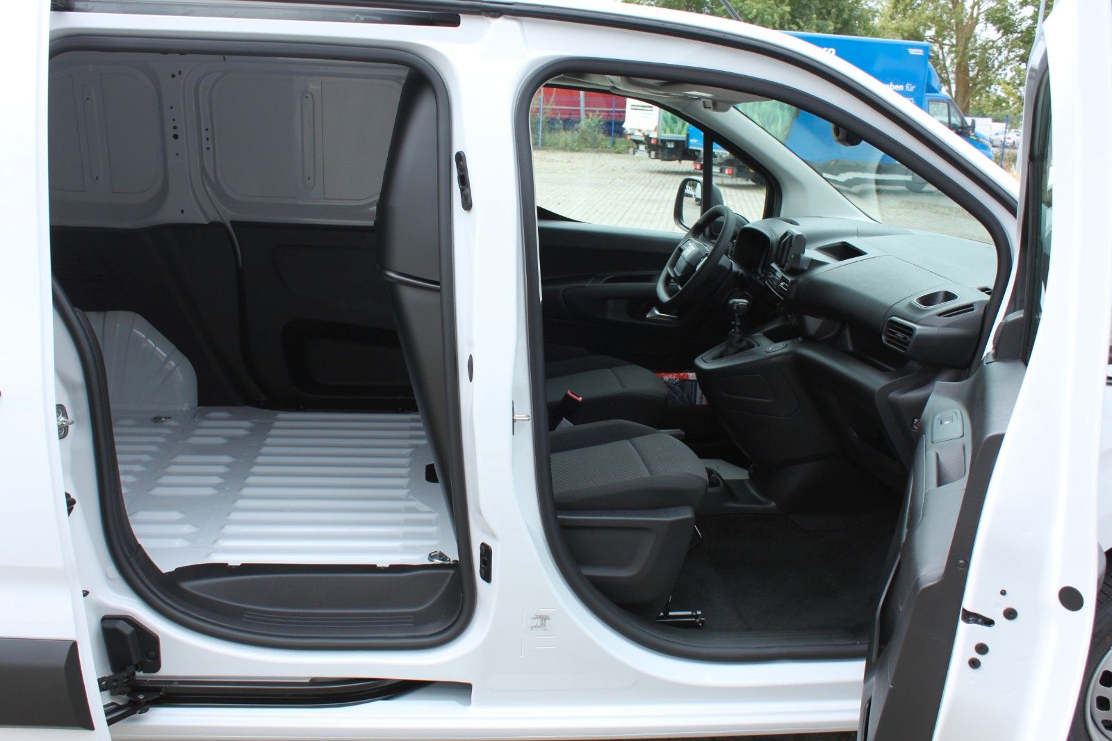 Fahrzeugabbildung Fiat Doblo Cargo Easy Pro L1 75