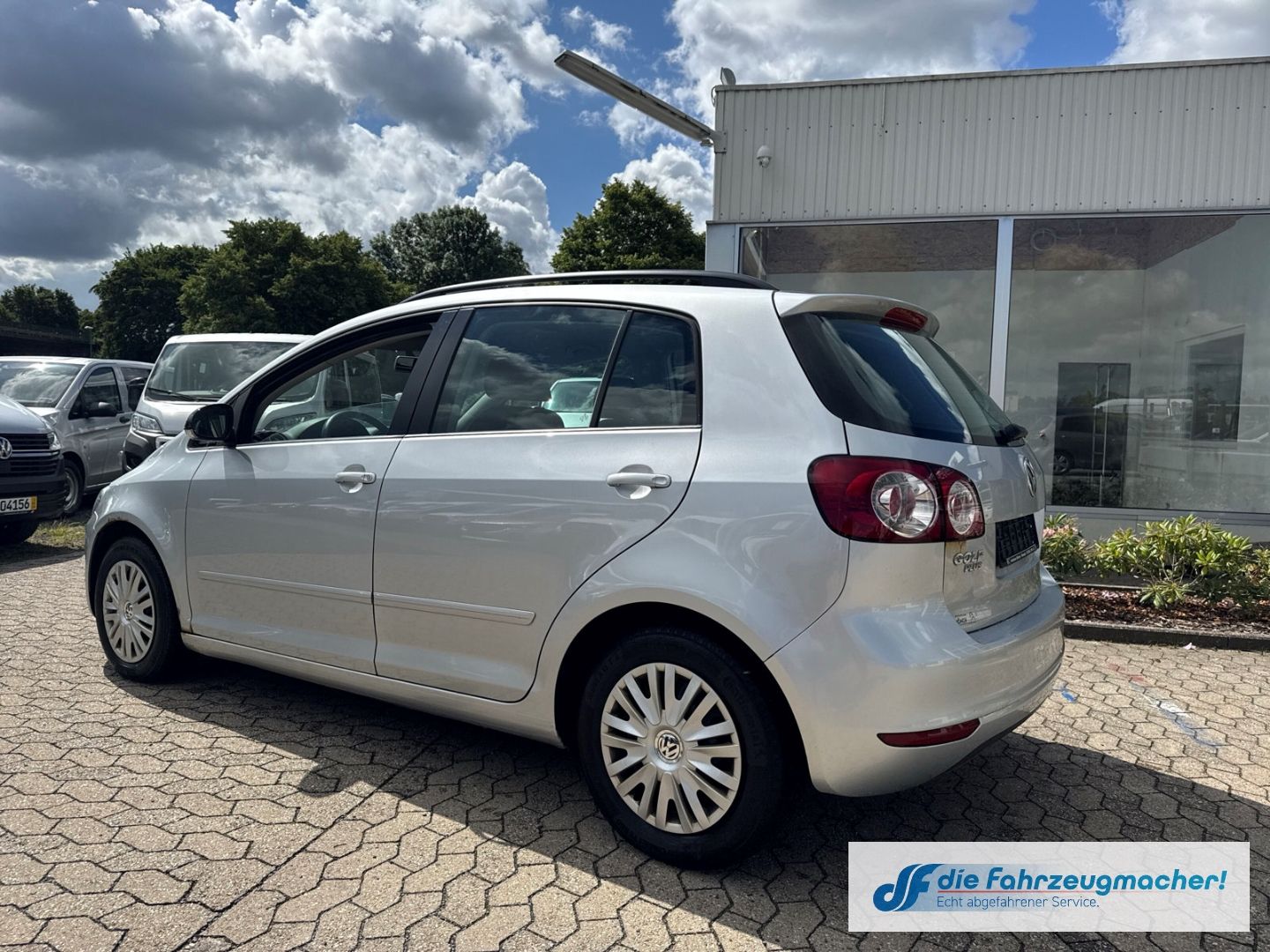 Fahrzeugabbildung Volkswagen Golf Plus VI Trendline Dyn. Kurvenlicht *EXPORT