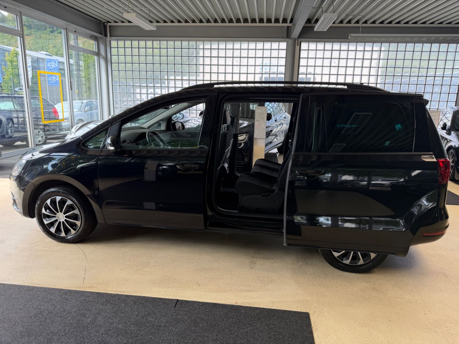 Fahrzeugabbildung SEAT Alhambra Style*7 Sitzer* 1.Hand