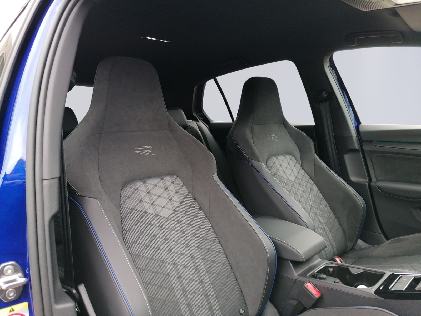 Golf VIII 1.5 TSI R Line KAMERA+NAVI