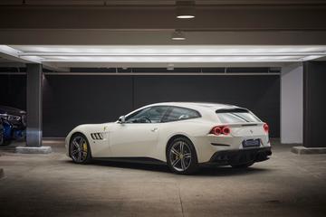 صورة 3 لـ 2016 Ferrari GTC4LUSSO