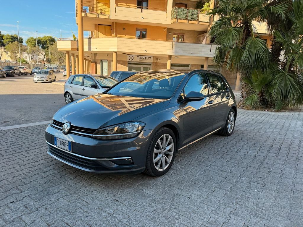 Image of Volkswagen Golf