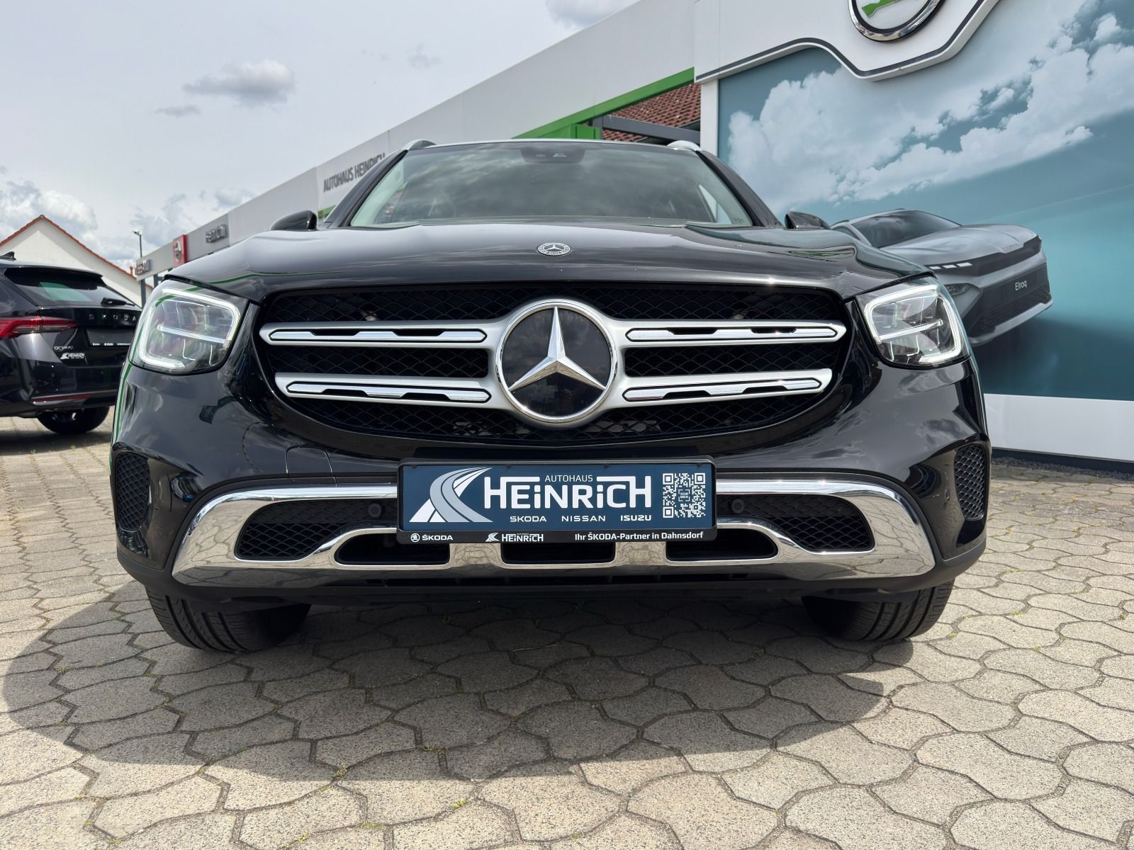 Fahrzeugabbildung Mercedes-Benz GLC 300 e 4Matic*RFK*eHeck*