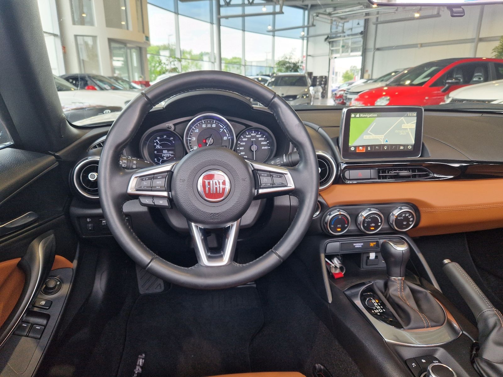 Fahrzeugabbildung Fiat 124 Spider Lusso LEDER NAV SHZ RFK ALU